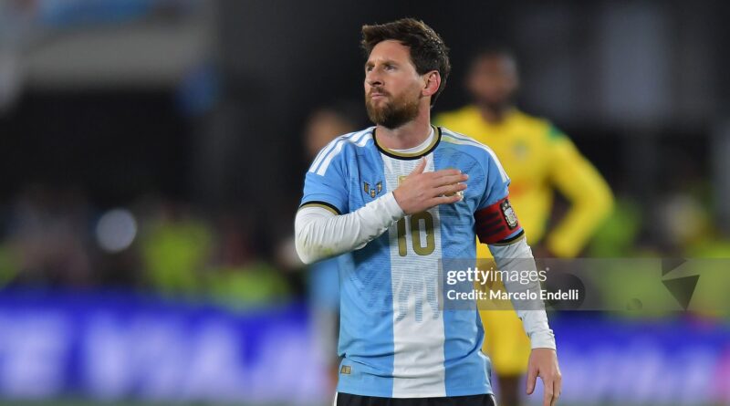 Lionel Messi pensiun dari Timnas Argentina dan mendapat pesan haru dari Cristiano Ronaldo